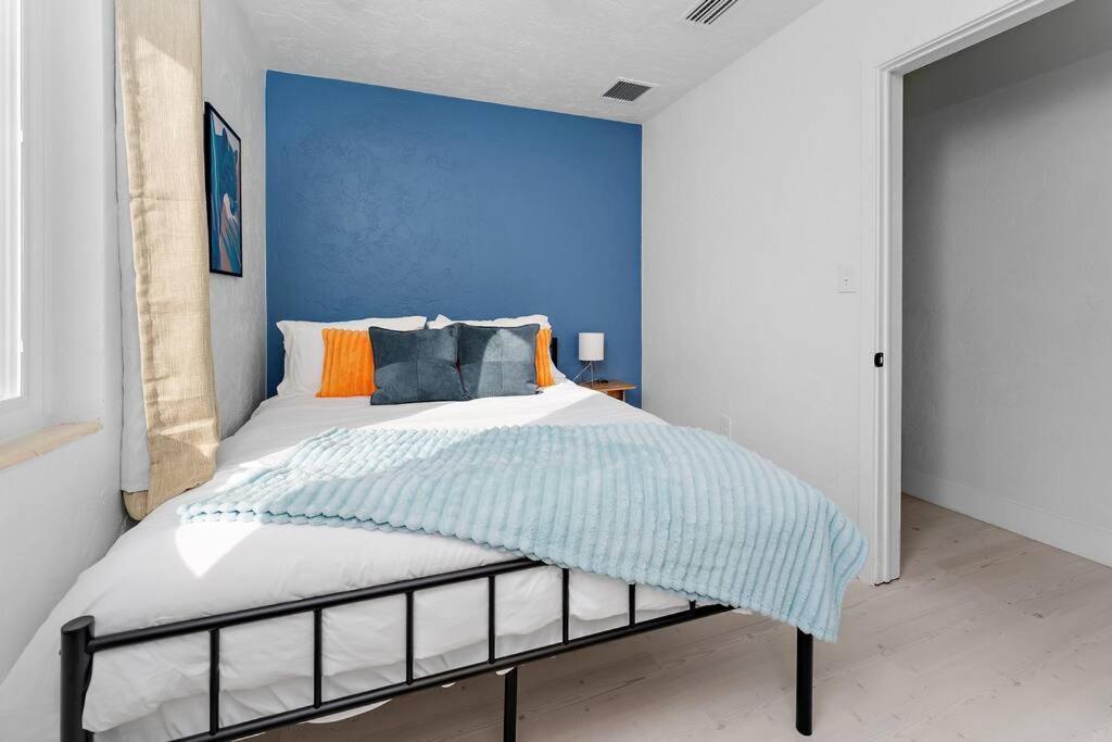Smart Bungalow: 10-Min To Uf, Central Location Γκέινσβιλ Εξωτερικό φωτογραφία