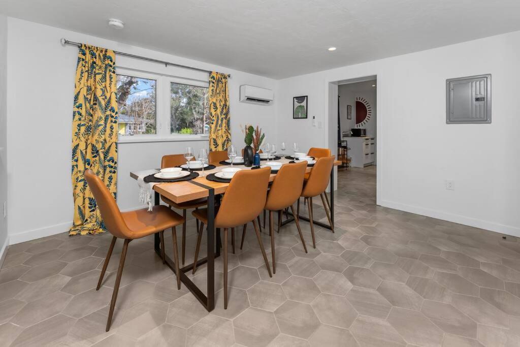 Smart Bungalow: 10-Min To Uf, Central Location Γκέινσβιλ Εξωτερικό φωτογραφία